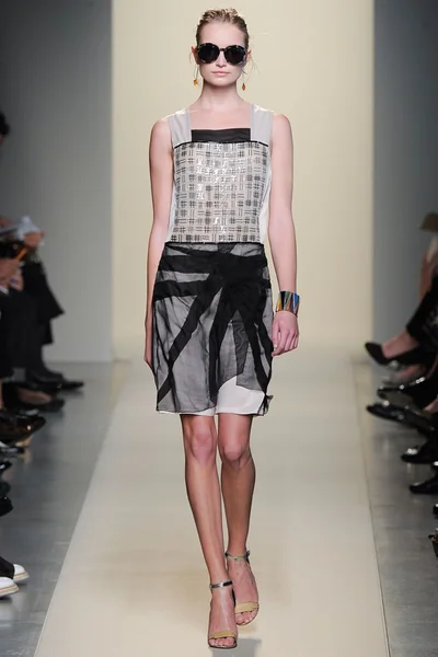 Look 30